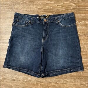 7 for All Mankind Weekend Denim Short Size 16 99% Cotton